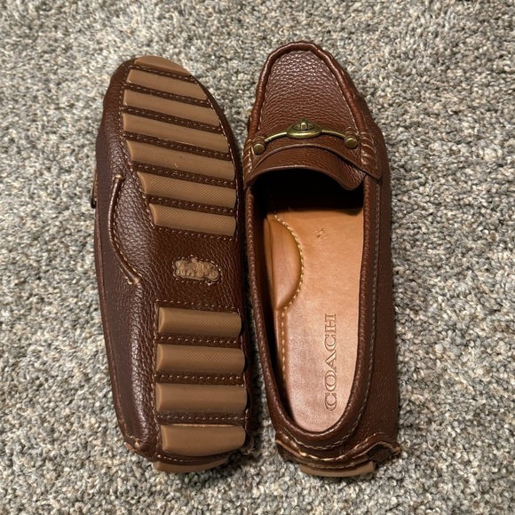 Women’s Coach Crosby Turnlock Driver Size 8B
Slip on - Picture 6 of 8